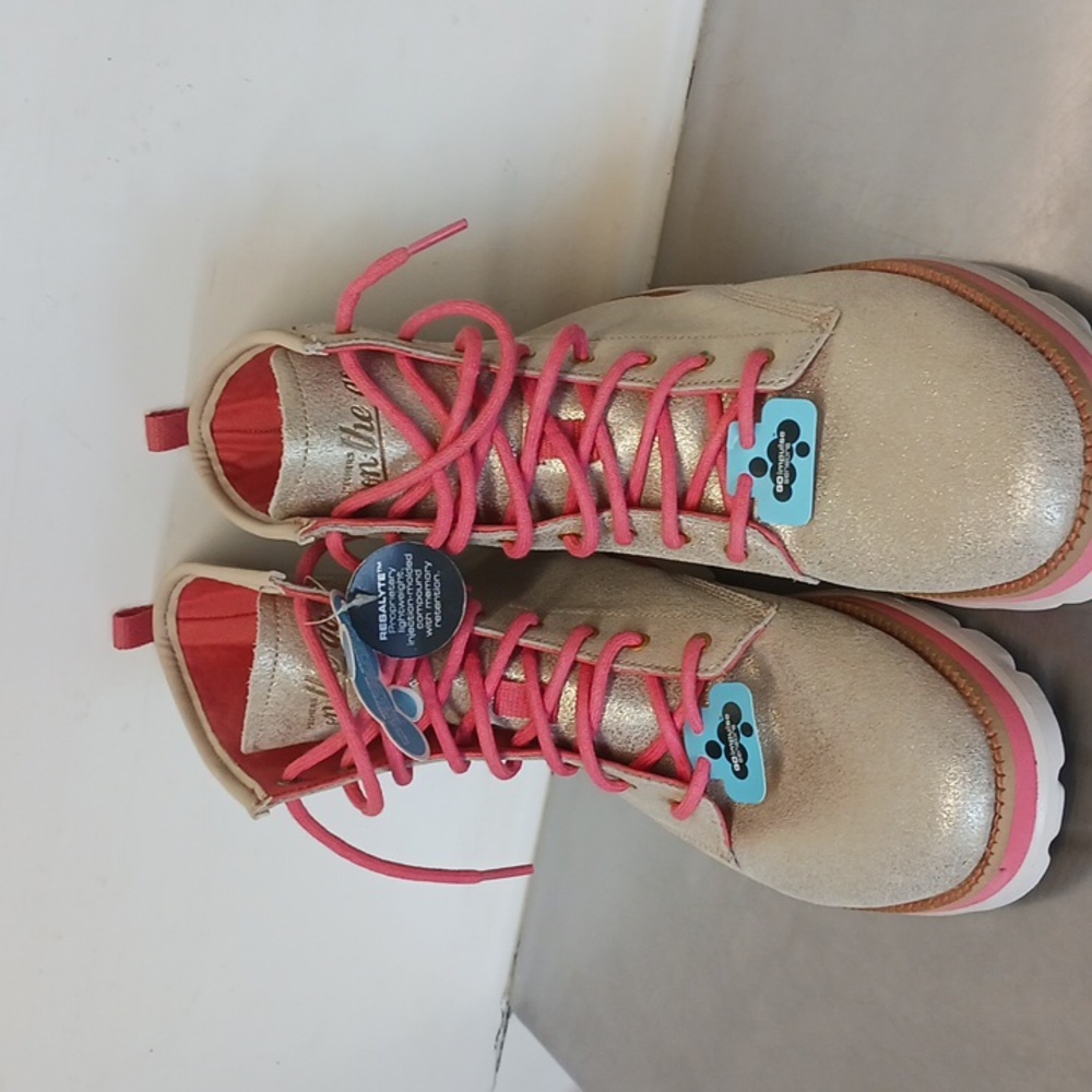 Women's skechers on the go boots.NWOT